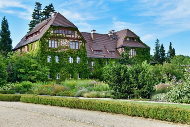 1904fb30f422779d18e9ef35e4884b4bb70e5cb67bc3eb7989541c793c3af304