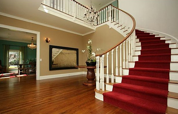 Emily Blunt buys £1.3 million Californian eco-house 2 add8cb779b099f471c72c183be591177e01e923f1135b9bff42a5d728a93a2ab