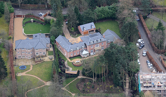 Euro 2016 Football Players Money & House Comparison 2 bf7fc84c0c31372e0c60e4854335cc47f3d2347e29f9a093a39a47c1c5683539