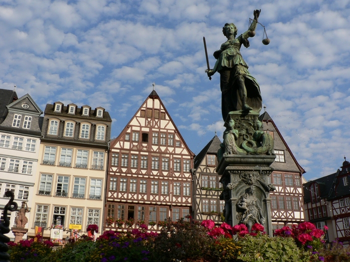 c31118f05bfc492c7ee5586e629124dbae9b01c6bbae5162fed74c5b82c42588