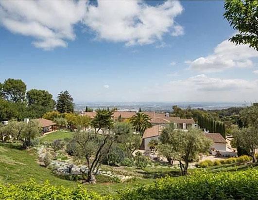 e0165dabf434f2414512af3ae31260e652200da6fd9ac4bbf2a5f3c4ddb515b0