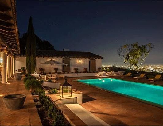 ecb9fb0f9dbf8e4316ae93b16b414d7b4dbd197e4edbd060d7d19cd6f4b6dae8