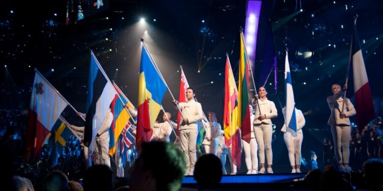 edde1b11689c2a7b68e5f61773c152a8ca30f7064d2d29d3230c6ffc4206d142