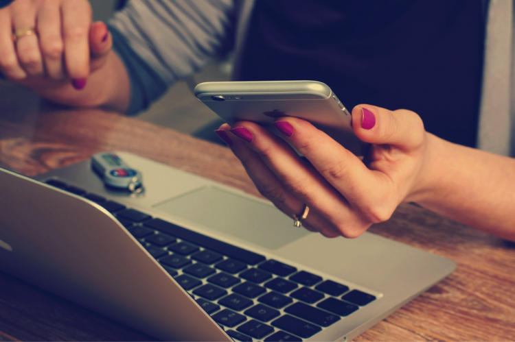 0500f3ff2a4776e81ef5bf3a41cd56a43e571923e3a81534f2ea6e28d53399f8