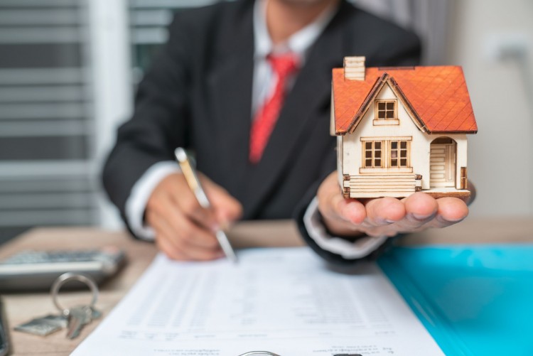 7e301fba130eca8deed87cb9d5a70b2f84d2031e929af945d2a2d4075b1a9d5e