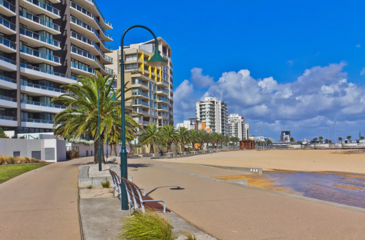 c1a1a0a7b5f49bb89bc175860bc9c410bfd14967b3e41b5fd047860d665e51a9