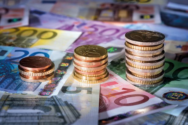 Money Transfer Abroad 1 e31d6422c10b262ea357c57738f5d030cffbdf03dd265bc24ad41db2e8488486