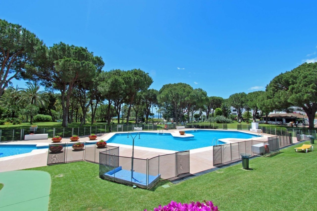 Fabulous Refurbished Prime Location Apartment 1 1