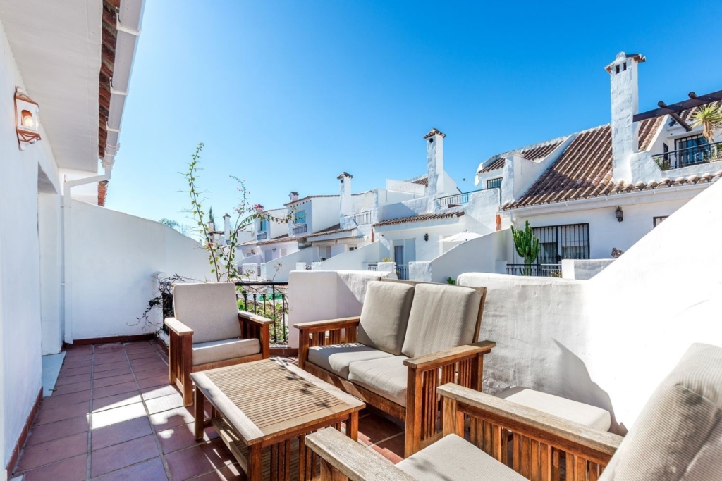 Priced To Sell - Beautiful Townhouse Exclusive in Los Naranjos De Marbella 1 img 0865