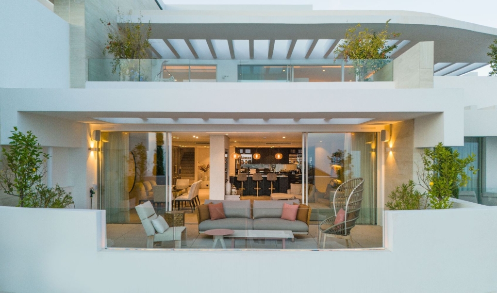Unique Luxury Triplet Penthouse with Excellent Panoramic Views 1 jasmine heights d3325 drumelia exclusive 1