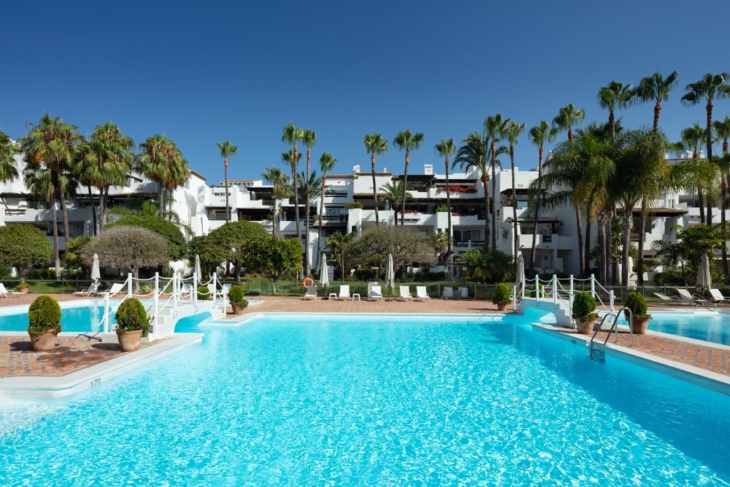 Newly renovated four-bedroom duplex penthouse in the heart of the Puente Romano 1 spca visual marbella mg 1066 edit