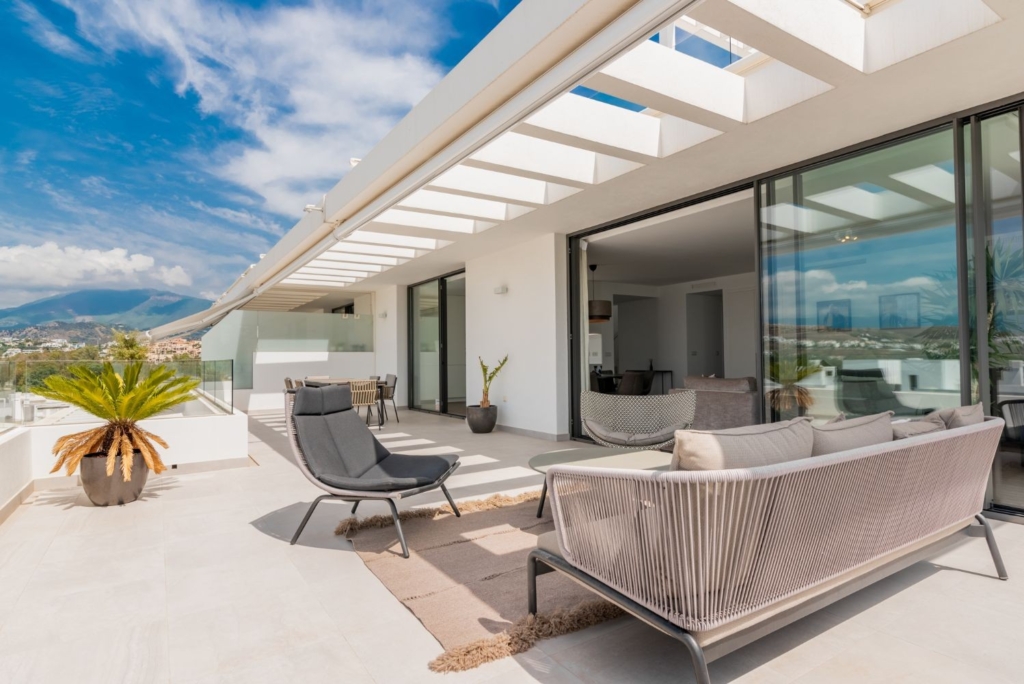Modern Duplex Penthouse in an Exclusive Community 1 web 17 2