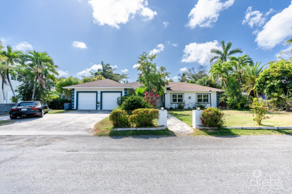 Luxury 4 Bed House For Sale in George Town The Cayman 1 0