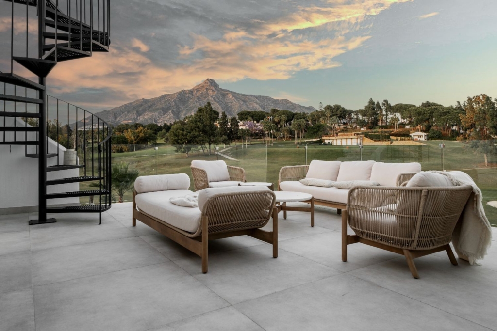 Bright Frontline Golf Townhouse in Nueva Andalucia 1 azahara ii 44