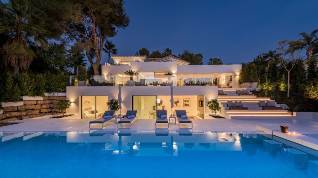 Beautifully renovated property in the heart of Nueva Andalucia 1 casa laranja fintech hd 31 resize 1