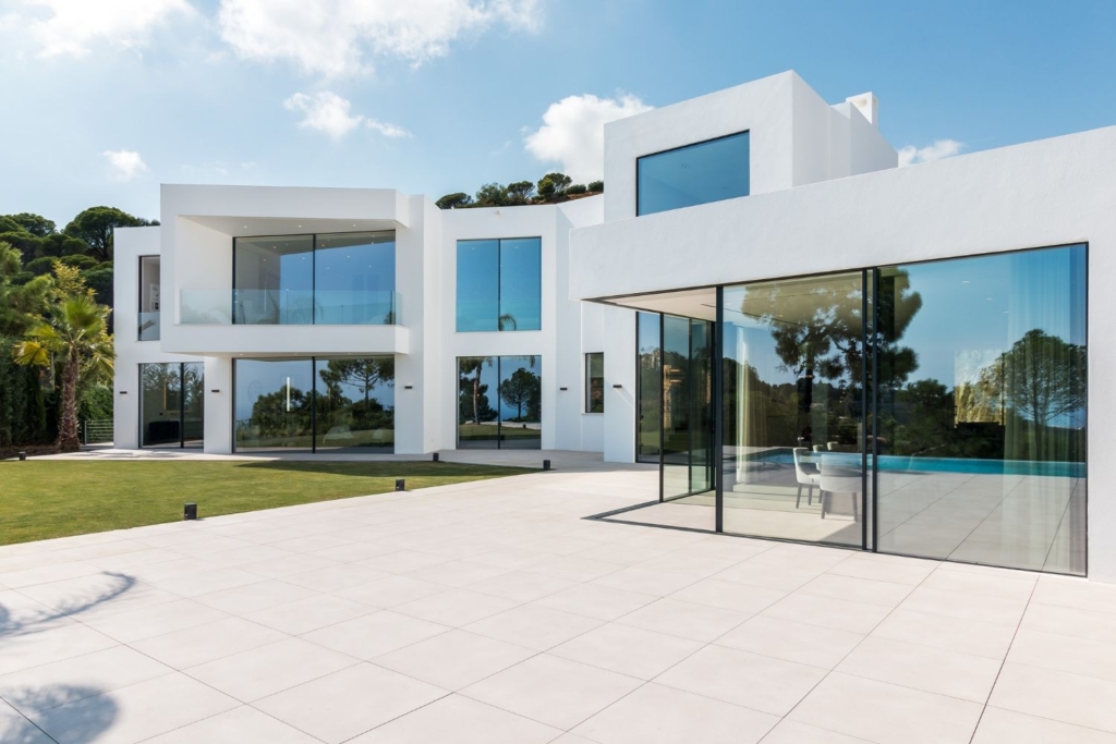 El Madroñal Bespoke Luxury Villa 1 exterior 2