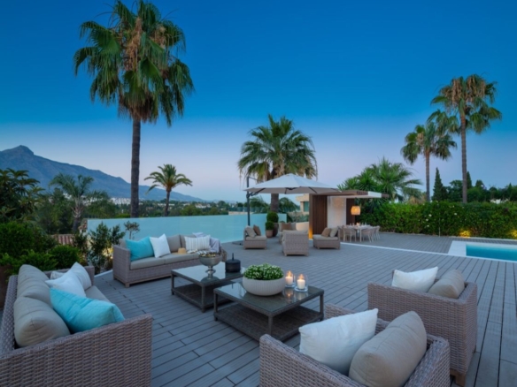 spca visual marbella j0b1966 hdr pano edit