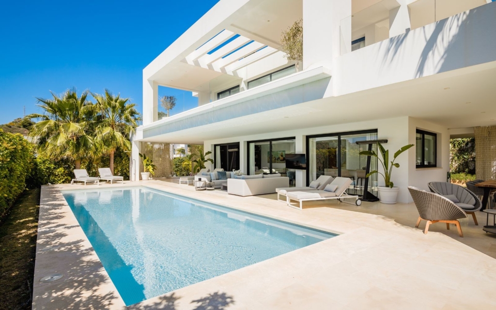 Contemporary Luxury Villa in a Prestigious Gated Community within the Golf Valley 1 ulp 3716 edit copy