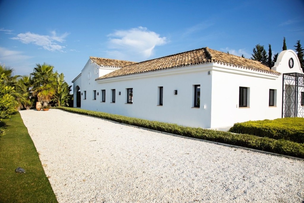 A Unique Renovated Modern Cortijo 1 villa cancelada 3