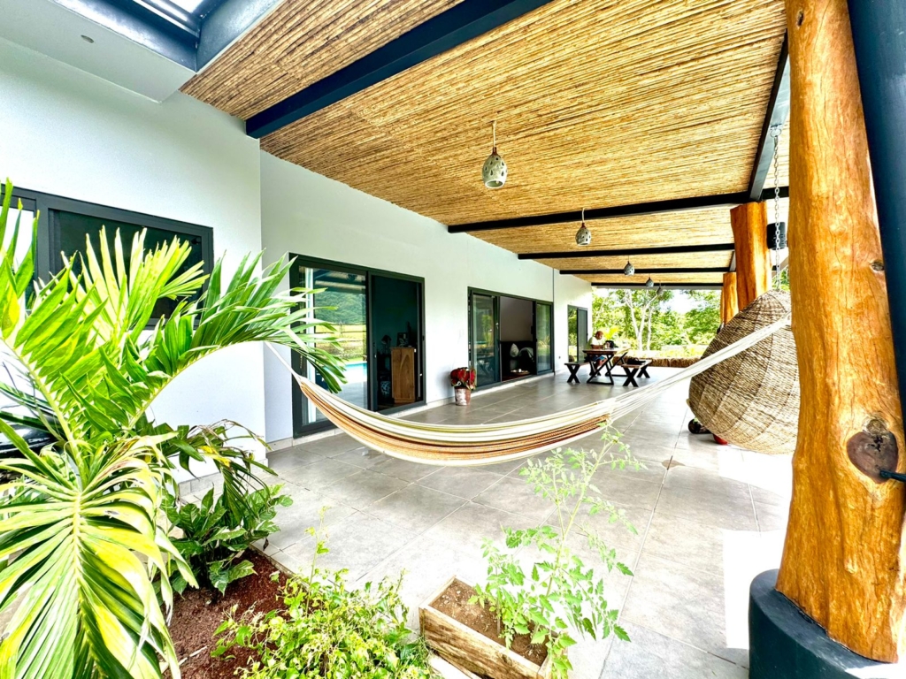 Discover the Charm of San Juan del Sur, Nicaragua: Your Ideal Investment Awaits! 3 Casa de Bella y Mattias 15 3