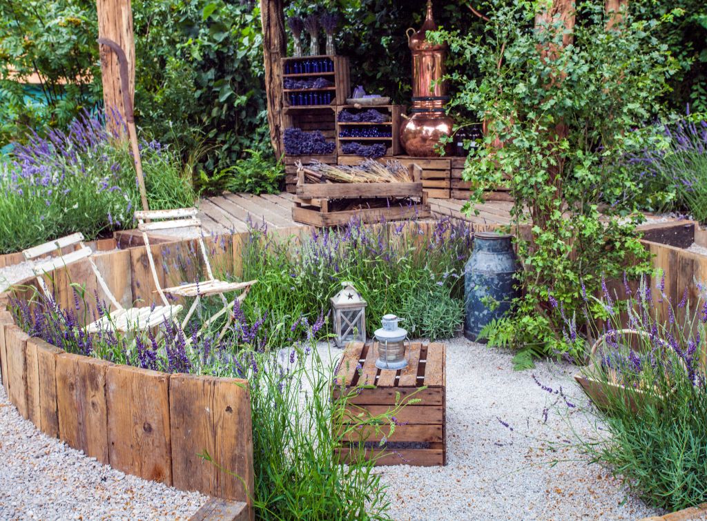 Eco friendly pallet garden