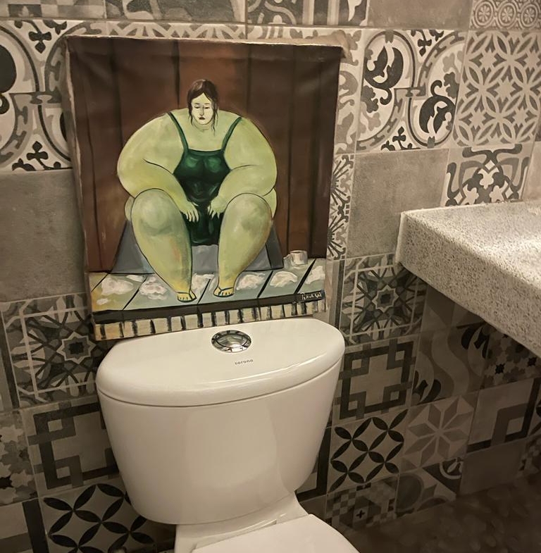 768