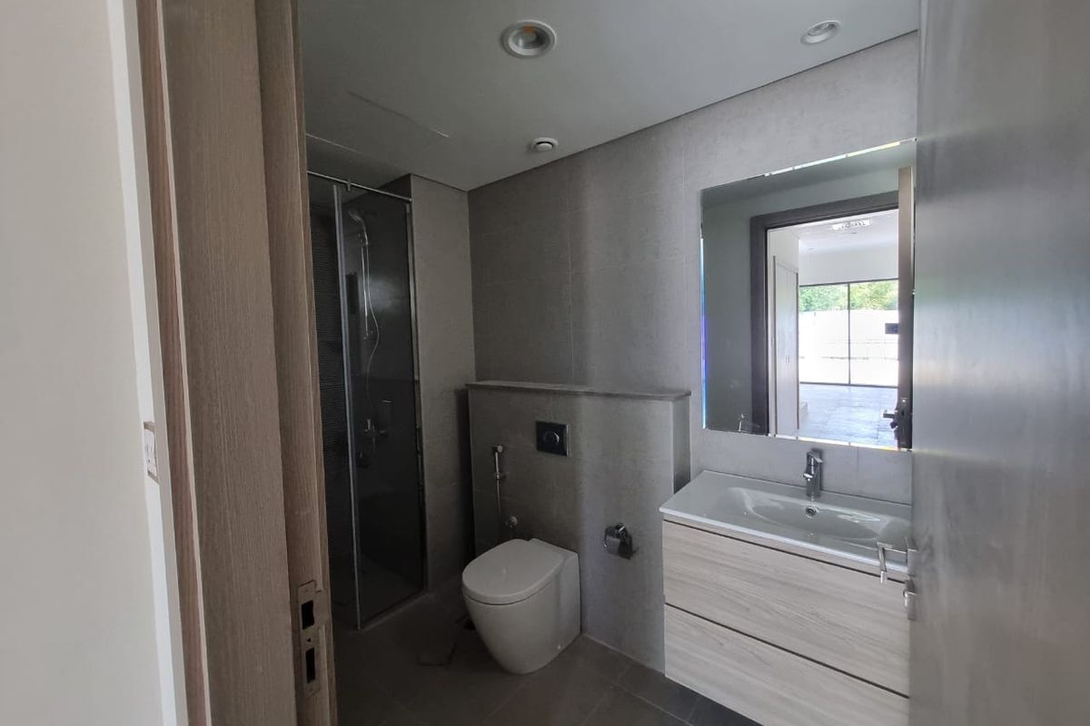 Bathroom with scenic views, modern fixtures, and premium finishes in Dubai.