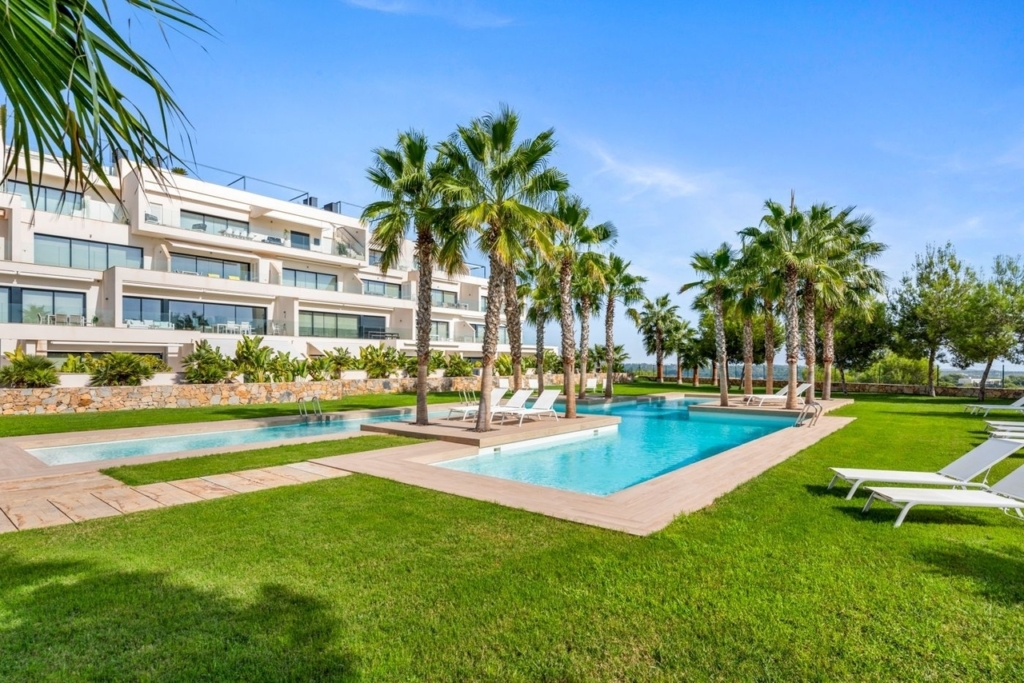 Las Colinas Golf Resort 1 1e43e8dc81d55b5bfba3 xlarge
