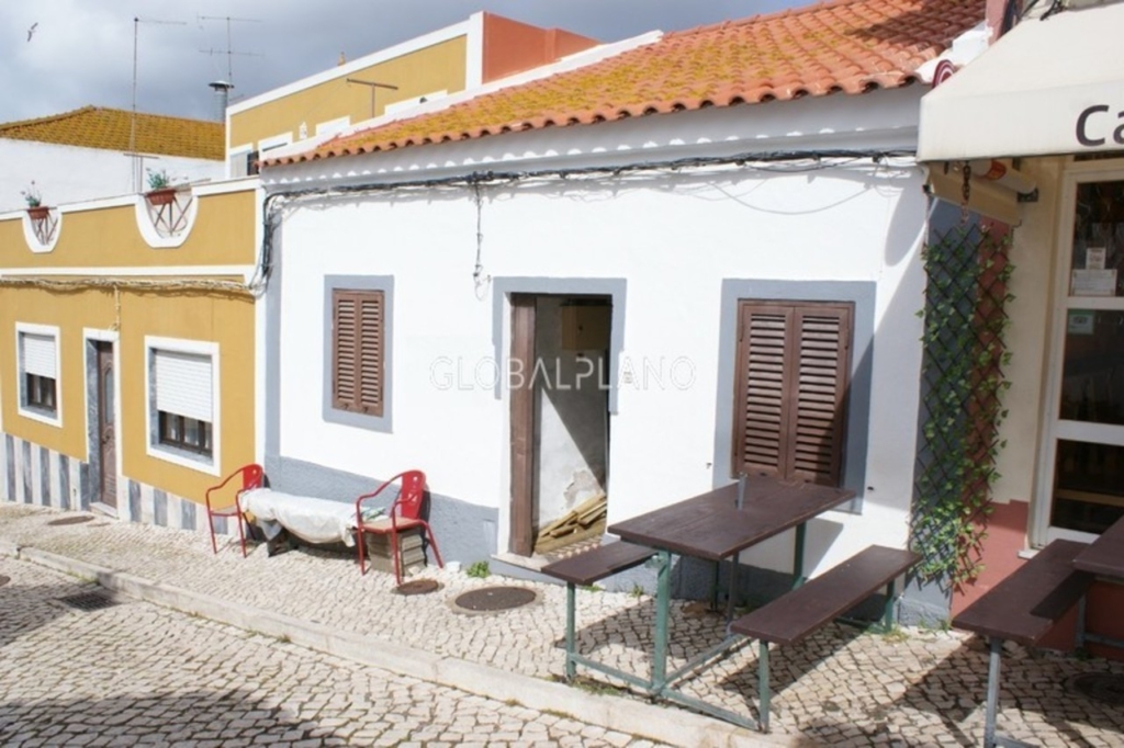 Alvor 1 32c8ab7283ecfba80b4d xlarge