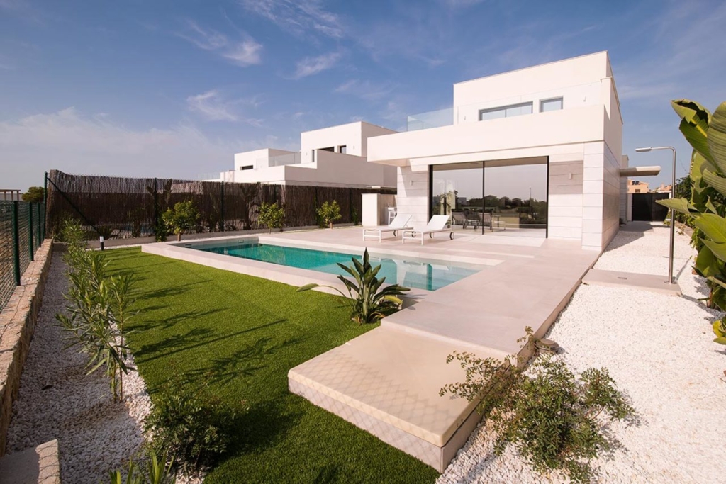 Los Montesinos 1 339f235dcb69174c2573 xlarge