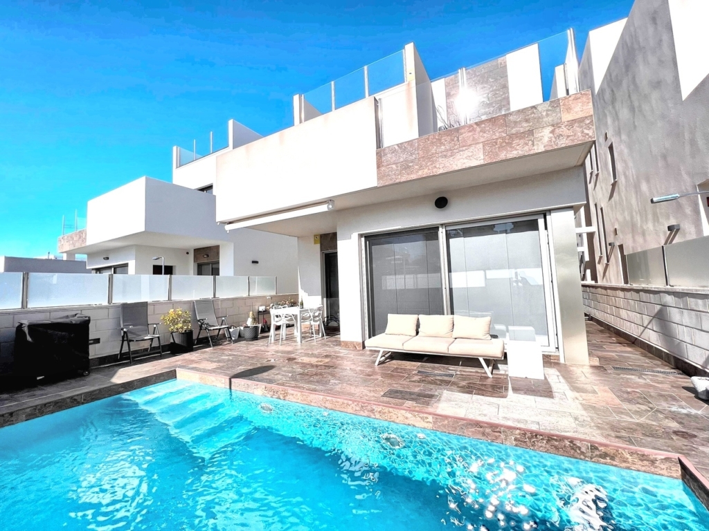 Villamartin 1 374feceae422cb52c358 xlarge