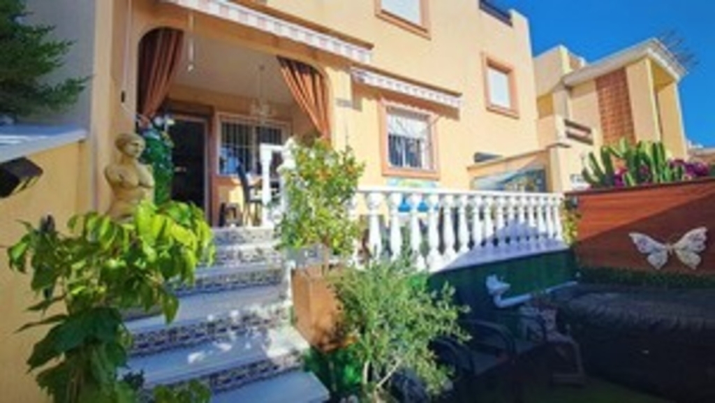 Villamartin 1 37501814d602fe1cf56f xlarge