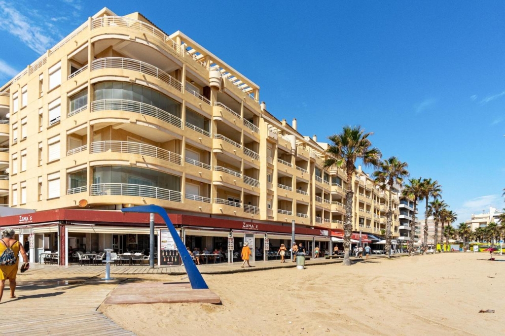 Torrevieja 1 3879d401bd2b8fdfa87e xlarge