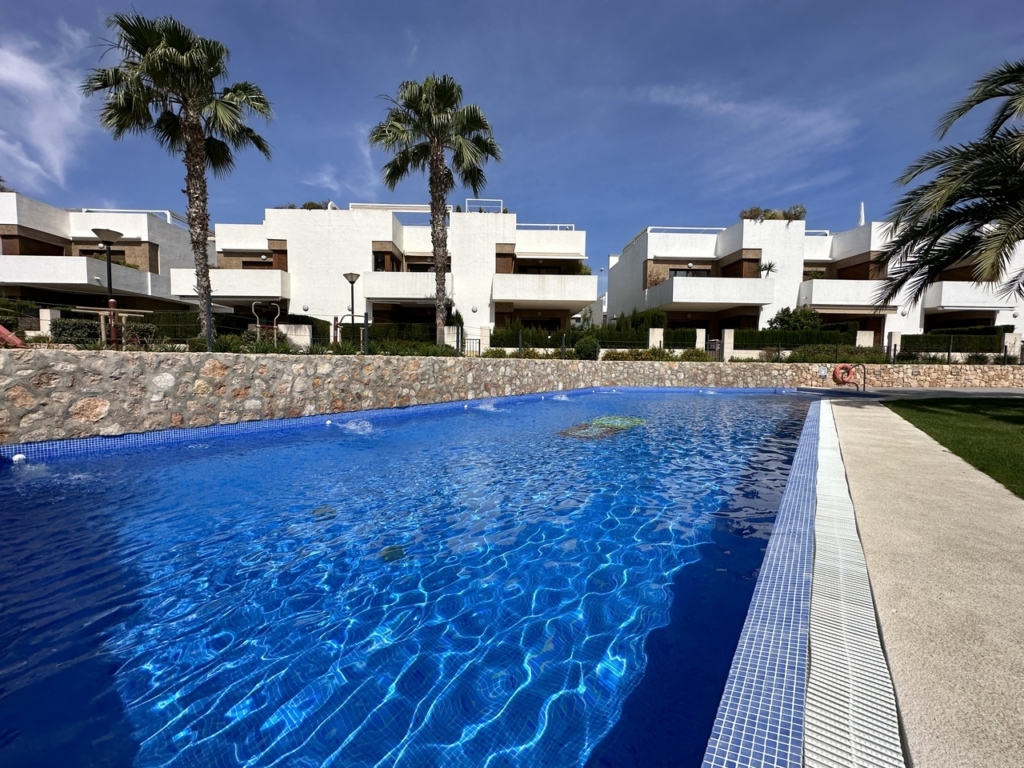 La Zenia 1 38d9ae5fd411f5f177f4 xlarge