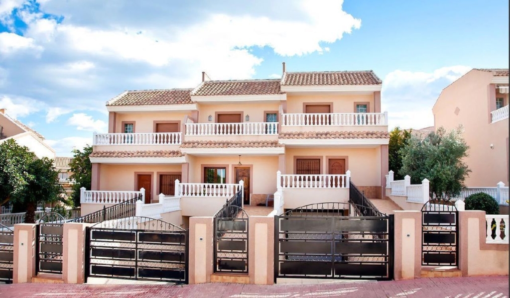 Los Altos 1 425eea60c796c0498cbc xlarge