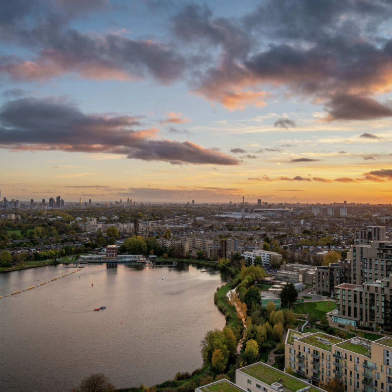 Luxury apartment with views of green spaces and the River Thames in Wandsworth, London.