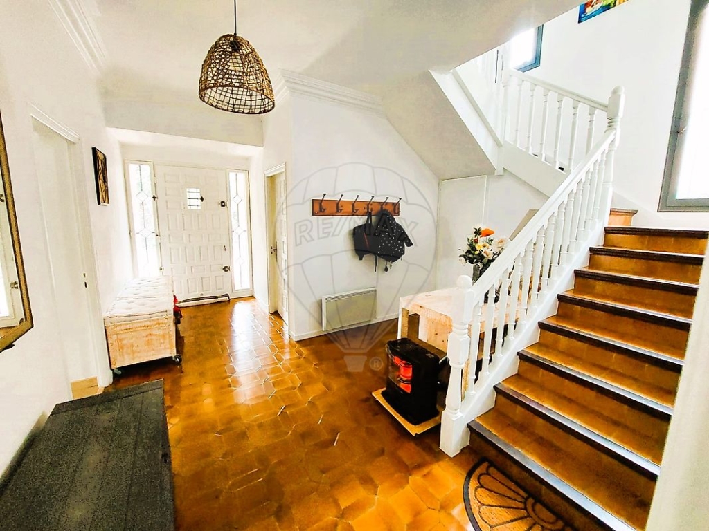 House 6 bedroom(s) for sale 1 56f5c12b a66c 4e47 8502 7e0931f4ea77 1