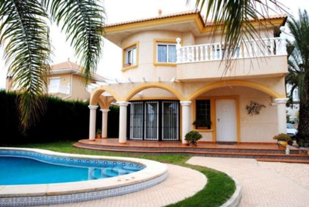 La Zenia 1 5e2723ae601203c29b77 xlarge
