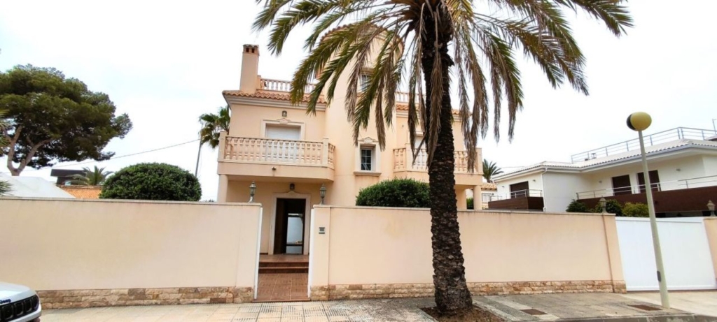 Cabo Roig 1 65624f6112db8a6516e1 xlarge