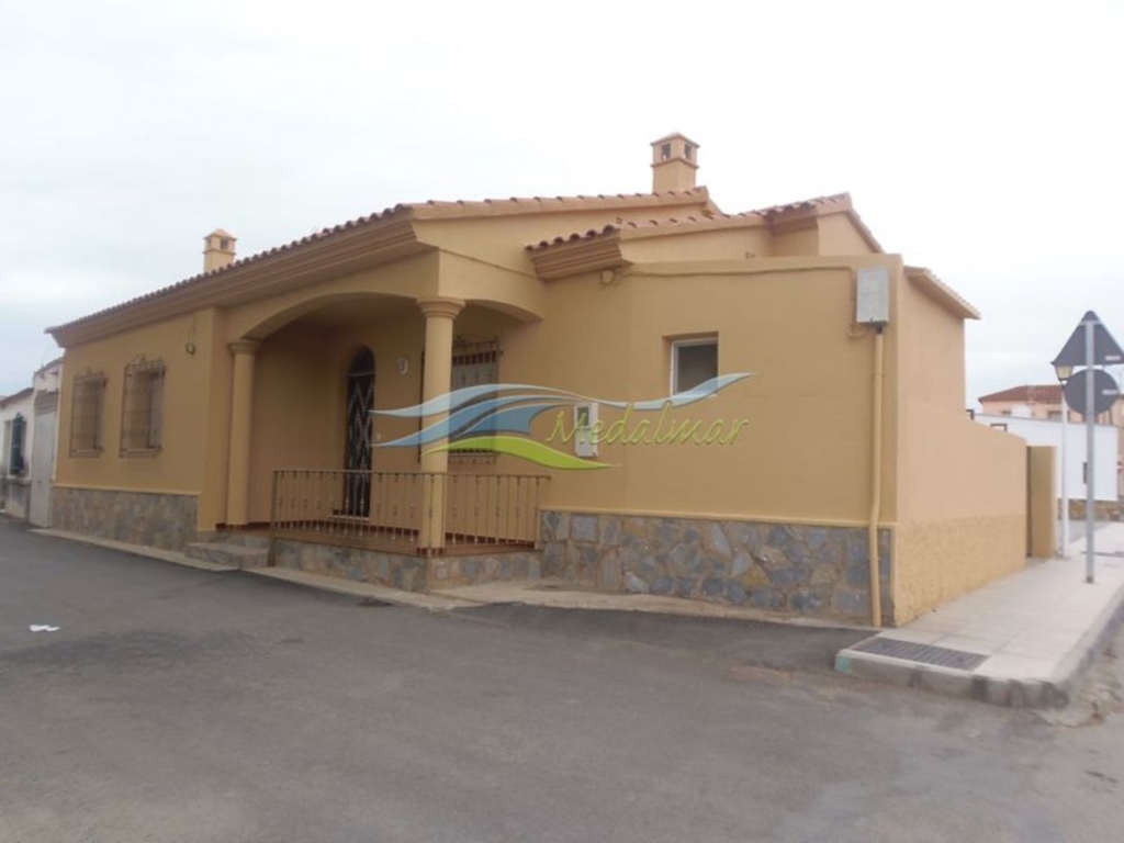 Palomares 1 69e2d6400c3b444a7800 xlarge