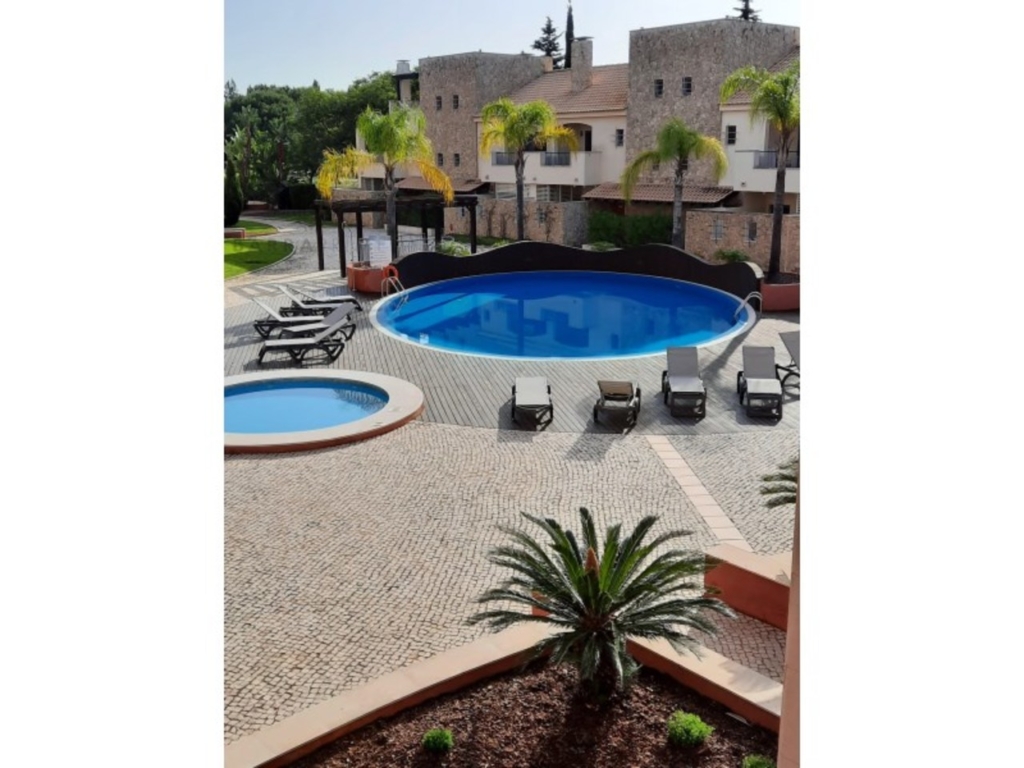 Quarteira 1 6a86a743fd75cc41d931 xlarge
