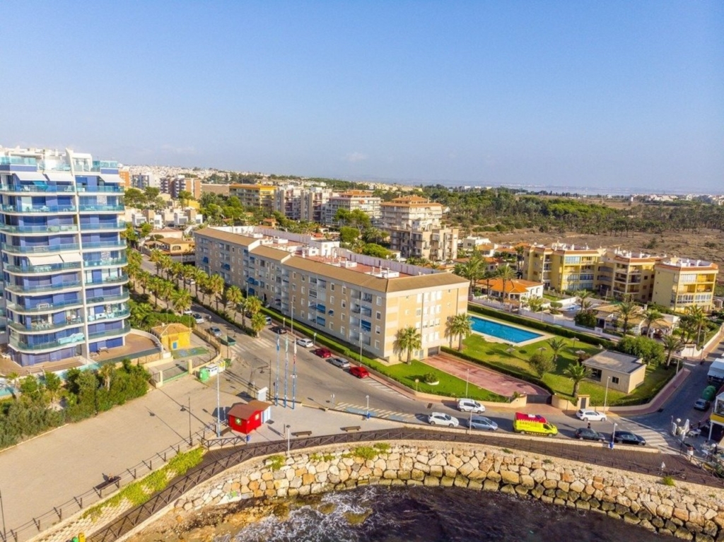 Torrevieja 1 863a53c5d7e3e988fdac xlarge