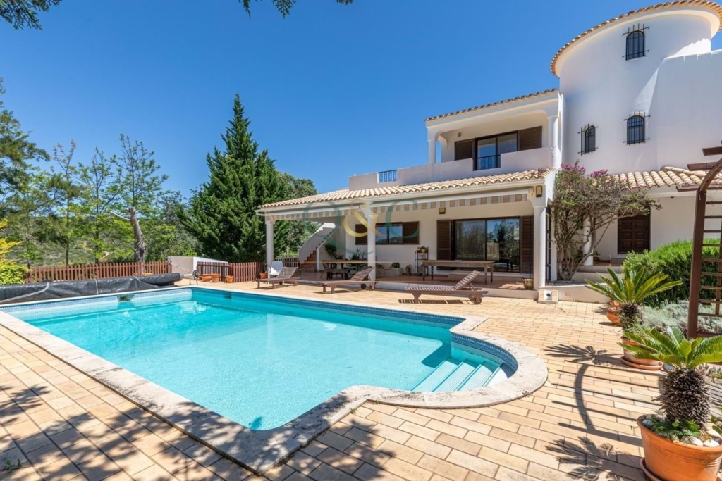 Loule 1 8dd02121596e6455ebe5 xlarge