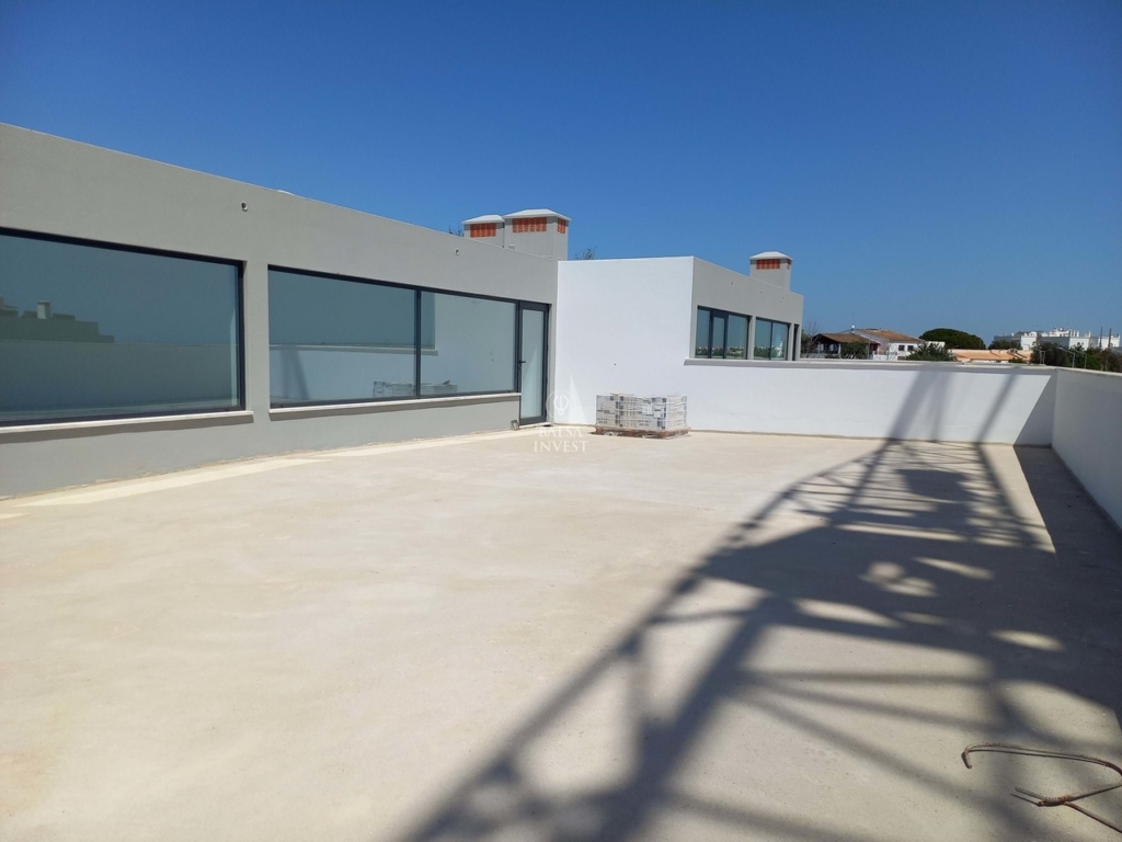 Tavira 1 8e9cb1928b5299d9f98d xlarge