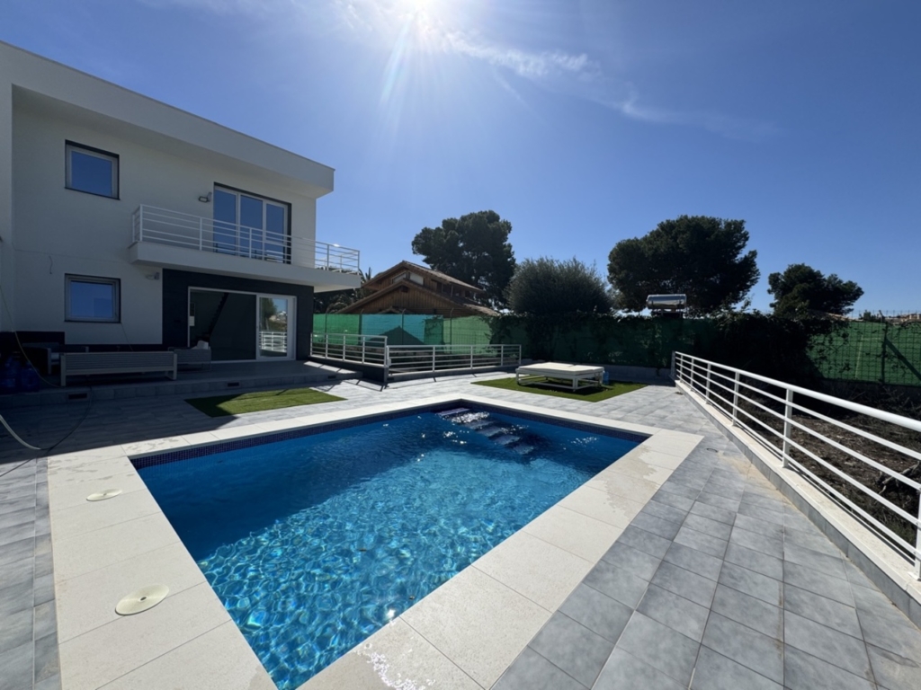 Los Balcones 1 9115bd90b605b8dc0aaf xlarge