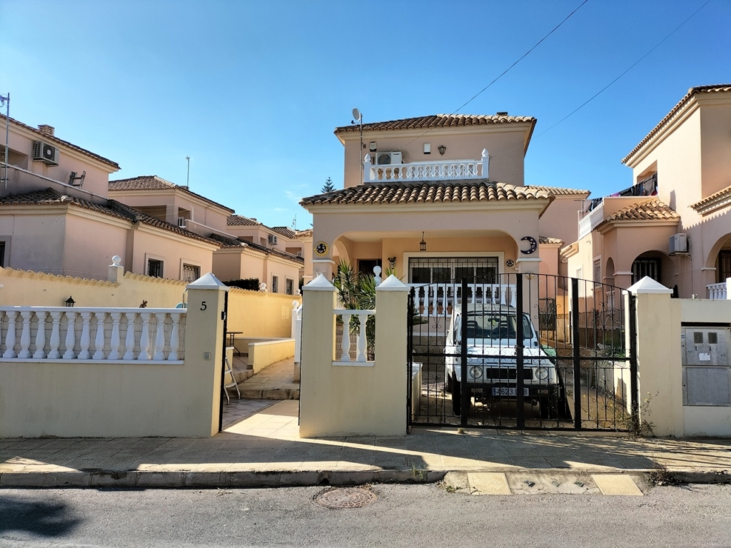 El Galan 1 944fa57a8ecc15ca6835 xlarge