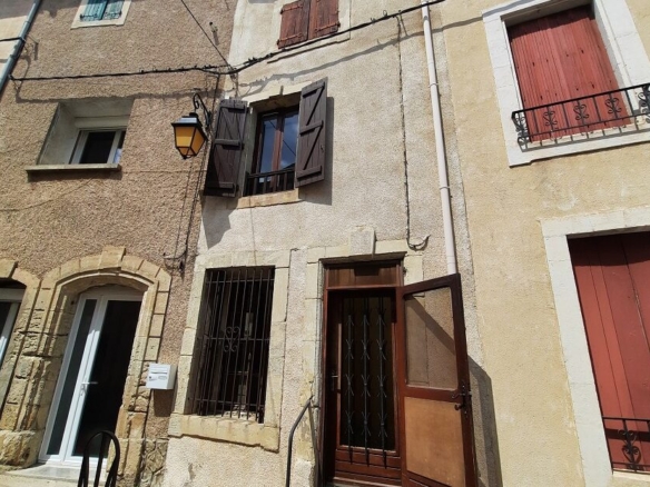 COR189000EA 840x623 1