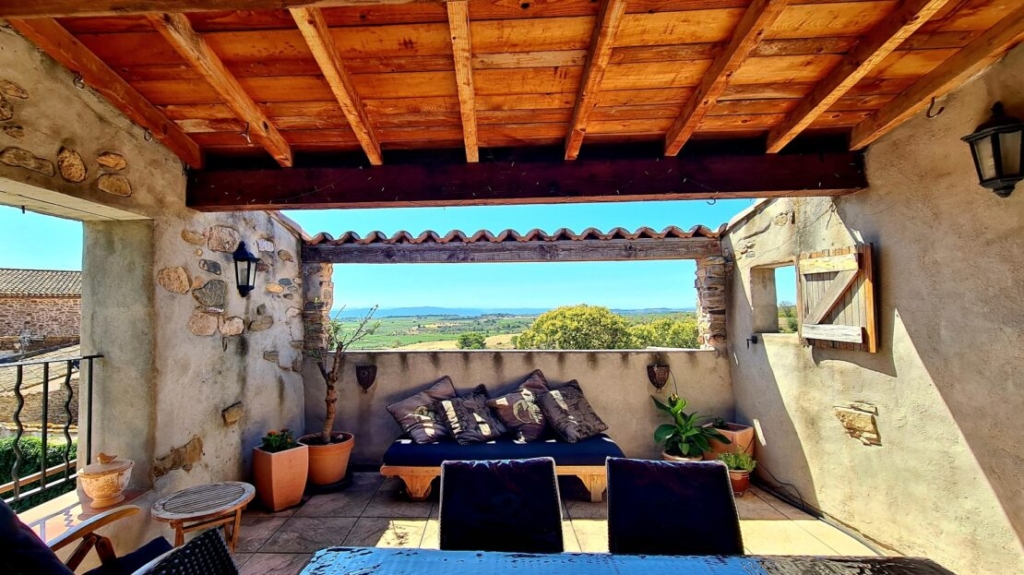 Old Stone Barn Entirely Renovated With 178 M2 Of Living Space, Courtyard, Terrace With Panoramic Views And Full Of Character 1 LIV286000EB 1110x623 1