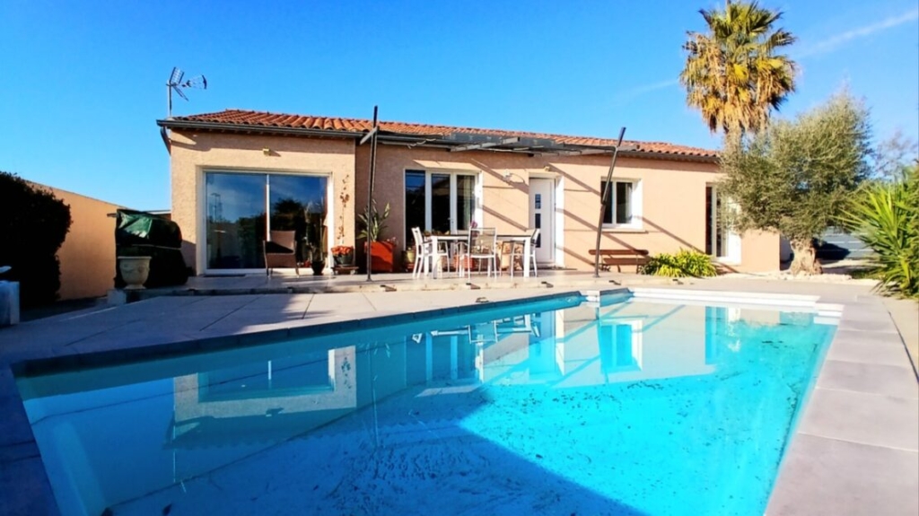 Single Storey Villa Offering 122 M2 Living Space With 4 Bedrooms On An Enclosed Plot Of 600 M2 With Terraces, Pool And Views 1 MAG367200EA 1110x623 1