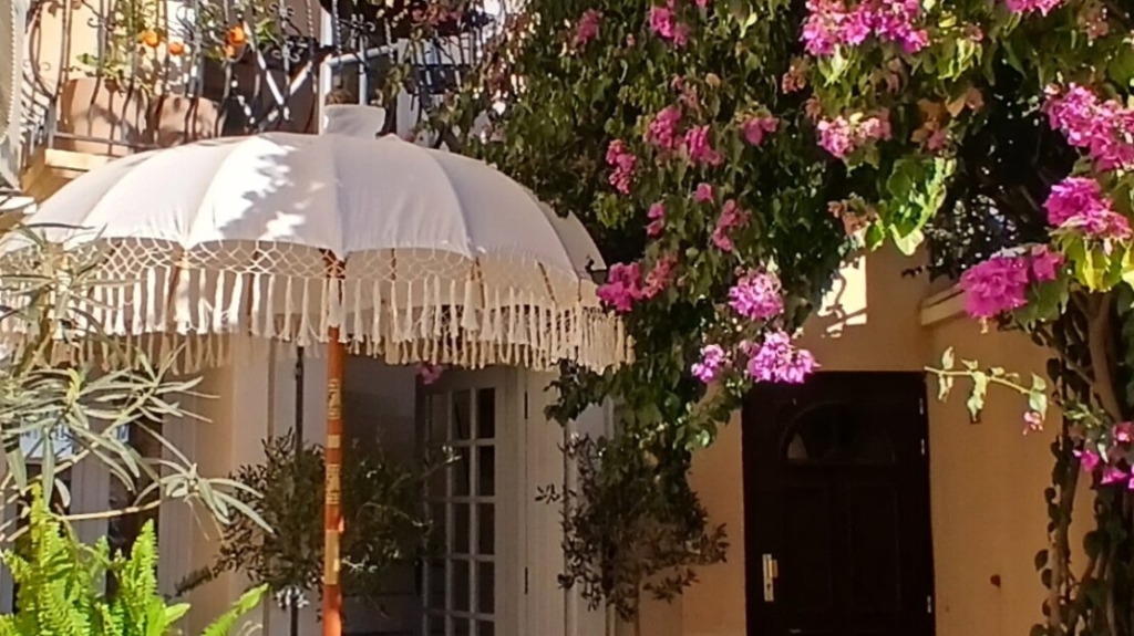 Completely Renovated Seaside House With 2 Bedrooms And Outside Space With Views. Ideal For Seasonal Rental 1 MEZ468720EA 1110x623 1